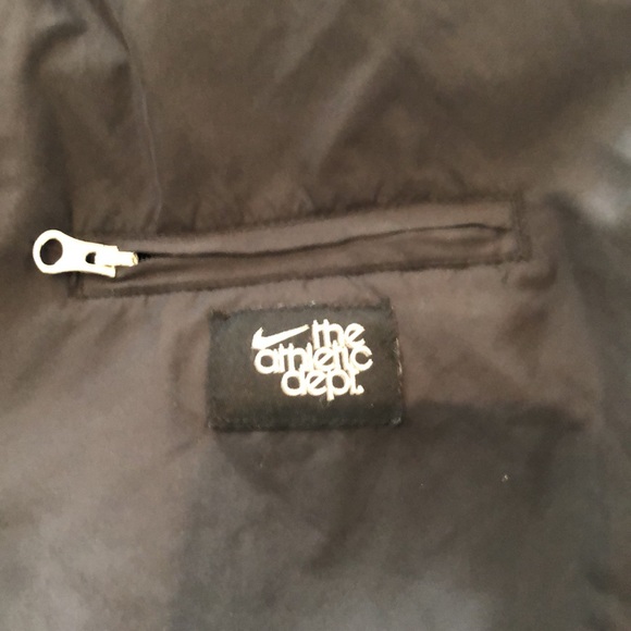 Nike mens sz LG thin lined reversible bomber. - Picture 6 of 7